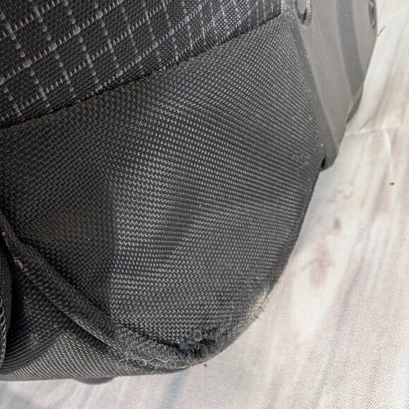 Pacsafe Toursafe 21 Wheeled Carry-On Luggage - Picture 5 of 13